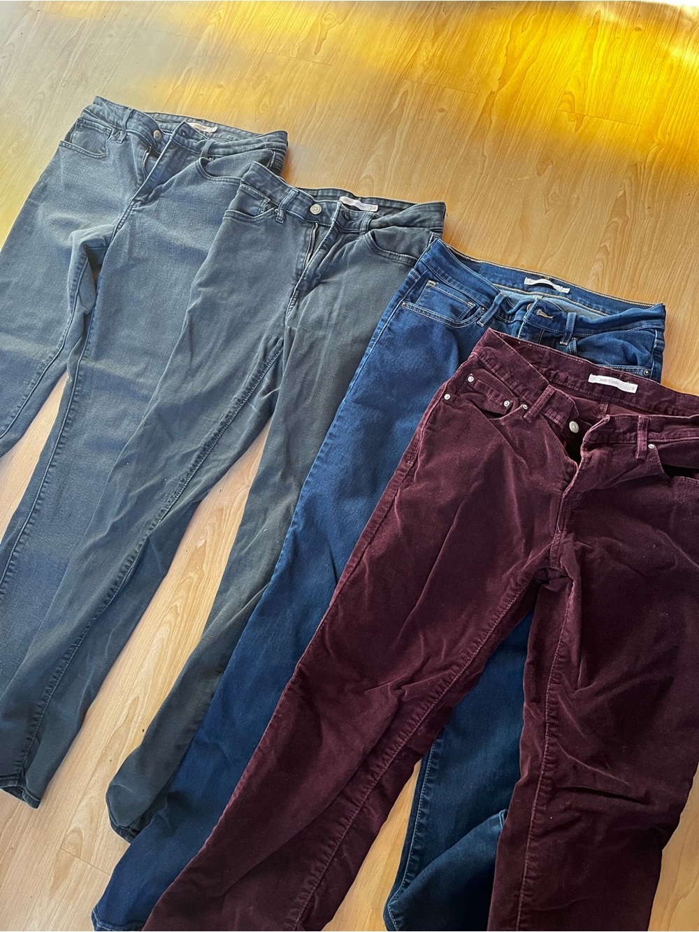Men’s Levi 4 pack 28” waist